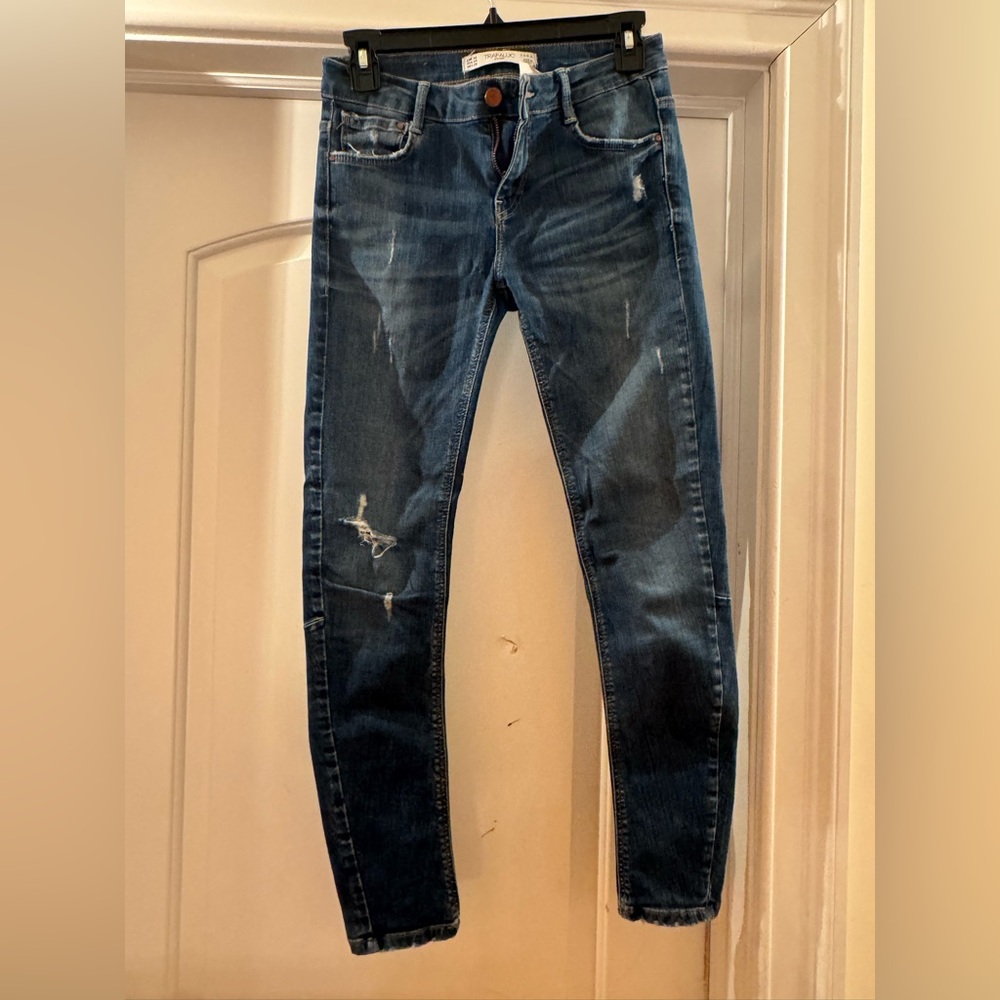 Adorable Zara Jeans Size 4